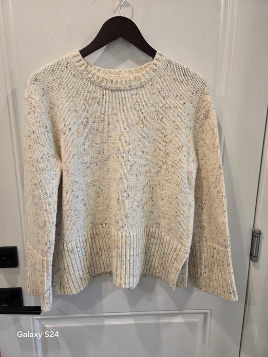 GAP Sweaters - GAP Cream Speckled Crewneck Sweater